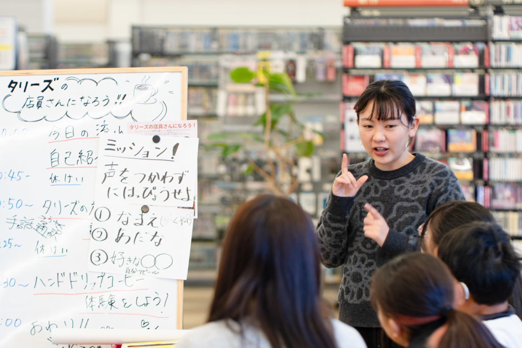 聞こえないが強みになる@タリーズ西宝店｜WSの様子