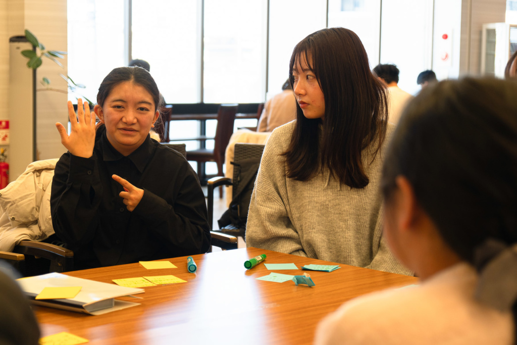 聞こえないが強みになる@タリーズ西宝店｜WSの様子