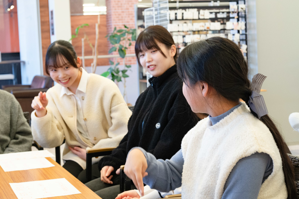 聞こえないが強みになる@タリーズ西宝店｜自己紹介の様子