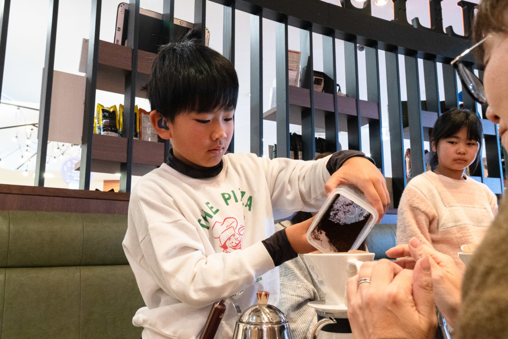 聞こえないが強みになる@タリーズ西宝店｜WSの様子