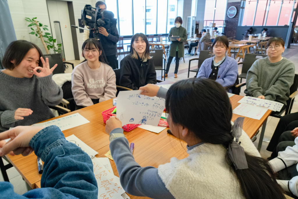 聞こえないが強みになる@タリーズ西宝店｜自己紹介の様子